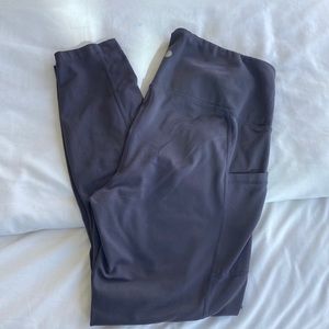 Plum yogaluscious leggings